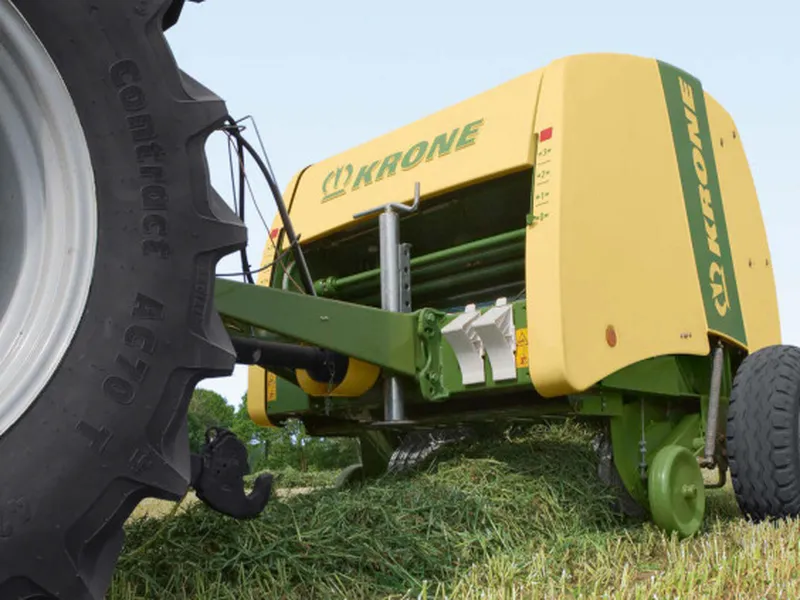 PTO shaft correctly installed on tractor showing universal joints at both ends within the complete driveline system